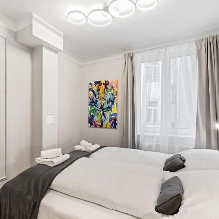 Sky9 Apartments Schoenbrunn Palace Vienna Exterior photo
